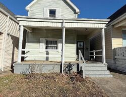 Pre-foreclosure in  W Franklin St Evansville, IN 47710