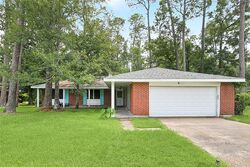 Pre-foreclosure in  W Pinewood Dr Slidell, LA 70458