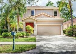 Pre-foreclosure in  OSPREY TER Pompano Beach, FL 33073