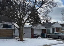 Pre-foreclosure in  E Woodruff Ave Hazel Park, MI 48030