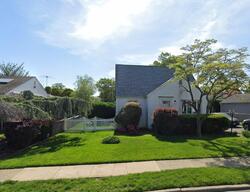 Pre-foreclosure in  Bradley St West Hempstead, NY 11552