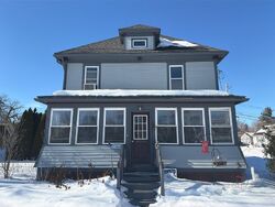 Pre-foreclosure in  Longmeadow St Longmeadow, MA 01106