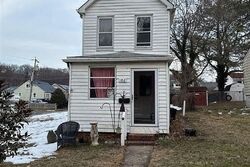 Pre-foreclosure in  Baltimore Ave Halethorpe, MD 21227