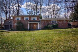 Pre-foreclosure in  Tysley St Bernardsville, NJ 07924