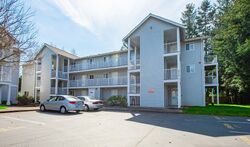 Pre-foreclosure in  W Maplewood Ave  Bellingham, WA 98225