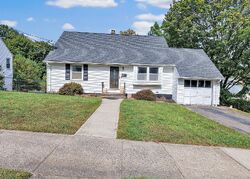 Pre-foreclosure in  Westerfield Rd Hamden, CT 06514