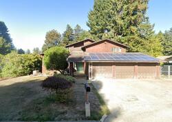 Pre-foreclosure in  Greenbriar Ln Eureka, CA 95503
