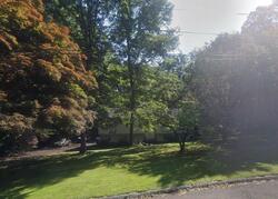 Pre-foreclosure in  Chaucer Dr Shelton, CT 06484