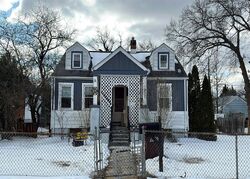 Pre-foreclosure in  Somerset Rd Riverdale, MD 20737