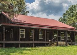 Pre-foreclosure in  Beaver Canal Ln Huntingdon, TN 38344