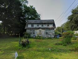 Pre-foreclosure in  Mile Creek Rd Old Lyme, CT 06371
