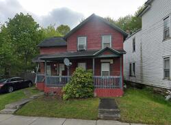 Pre-foreclosure in  Yager St Binghamton, NY 13901