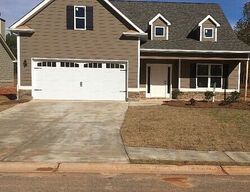 Pre-foreclosure in  Oak Springs Dr Statham, GA 30666