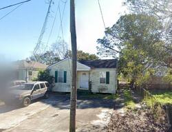 Pre-foreclosure in  20th St Gretna, LA 70053