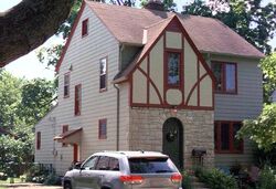Pre-foreclosure in  S Cassingham Rd Columbus, OH 43209