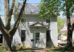 Pre-foreclosure in  E Howard St Manchester, IA 52057