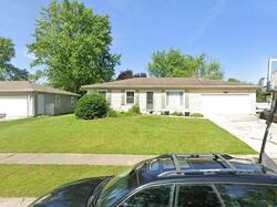Pre-foreclosure in  Berwick Dr Valparaiso, IN 46383