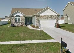 Pre-foreclosure in  Field Hawk Dr Valparaiso, IN 46383