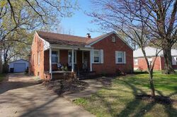 Pre-foreclosure in  TAYLOR AVE Evansville, IN 47714
