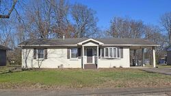 Pre-foreclosure in  TULIP AVE Evansville, IN 47711