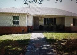 Pre-foreclosure in  Walnut Ave Sacramento, CA 95841