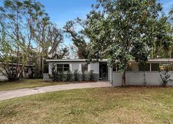 Pre-foreclosure in  Oakcrest Cir Orlando, FL 32808
