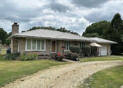 Pre-foreclosure in  E Riverside Dr Evansville, IN 47714