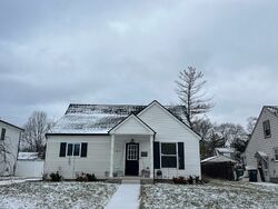 Pre-foreclosure in  Cummings Ave Berkley, MI 48072