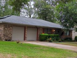 Pre-foreclosure in  Daisy Dr Beaumont, TX 77706