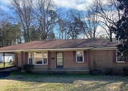 Pre-foreclosure in  Briarcliff Dr Kannapolis, NC 28081