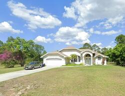 Pre-foreclosure in  Hamilton Ave Lehigh Acres, FL 33936