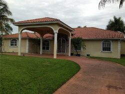 Pre-foreclosure in  Sw 13th Mnr Hollywood, FL 33029