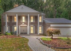 Pre-foreclosure in  Mayfield St Livonia, MI 48152
