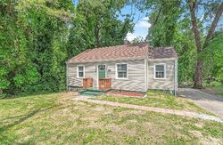 Pre-foreclosure in  W Davidson Ave Gastonia, NC 28052