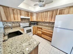 Pre-foreclosure in  7th Ave W Bradenton, FL 34209