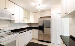 Pre-foreclosure in  Canterbury Sq  Alexandria, VA 22304