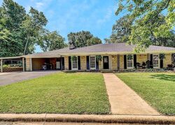Pre-foreclosure in  N Garden Club Dr Overton, TX 75684
