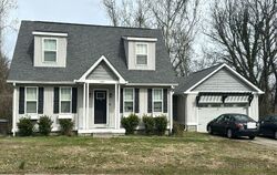 Pre-foreclosure in  Cathy Jo Cir Nashville, TN 37211