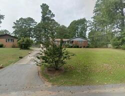 Pre-foreclosure in  Possum Hollow Rd Greenwood, SC 29646