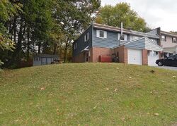  Woodchuck Ln, Reading PA