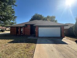 Pre-foreclosure in  Nw 170th St Edmond, OK 73012