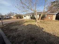 Pre-foreclosure in  Se Ellsworth Ave Lawton, OK 73501