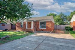 Pre-foreclosure in  Eisenhower Blvd Elk City, OK 73644