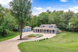 Pre-foreclosure in  W Kemper Rd Cincinnati, OH 45252