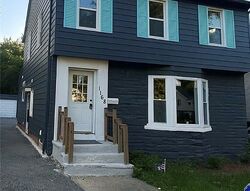 Pre-foreclosure in  Brentwood Rd Cleveland, OH 44121