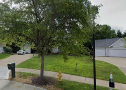 Pre-foreclosure in  Appleview Way Solon, OH 44139