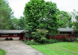 Pre-foreclosure in  Timberlane Dr Solon, OH 44139