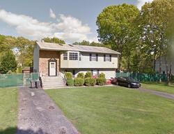 Pre-foreclosure in  Lawrence Ave Holbrook, NY 11741