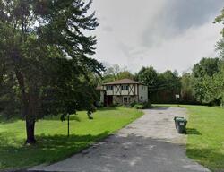 Pre-foreclosure in  Vineyard Ave Highland, NY 12528