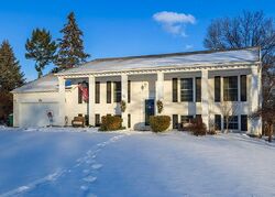  Round Trail Dr, Pittsford NY